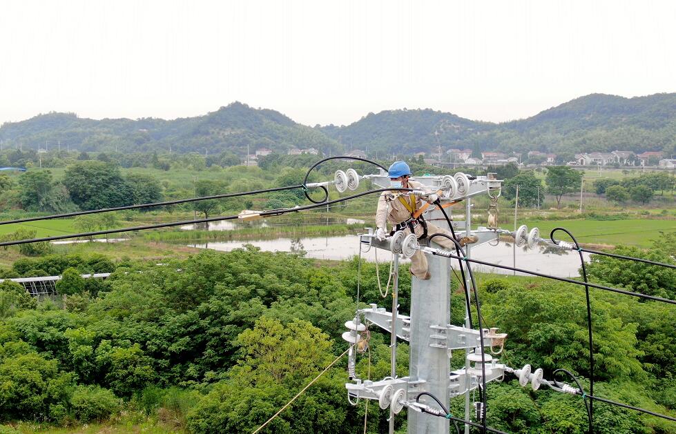 國網(wǎng)余姚市供電公司“安全隱患隨手拍”贏電費小紅包