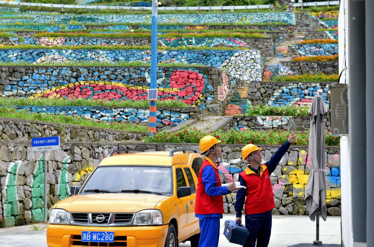 國網余姚市供電公司：供電服務再升溫 避暑納涼游持續(xù)火熱