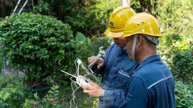 廣東江門(mén)供電局全方位構(gòu)筑秋季防山火屏障