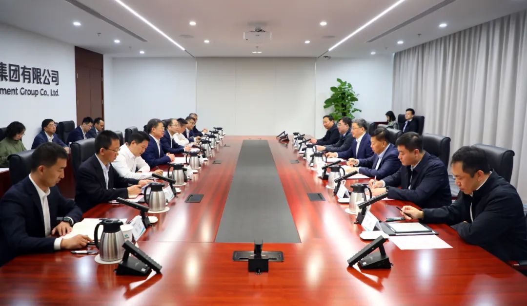 中國電氣裝備黨委書記、董事長李洪鳳會見濟南市委副書記、市長于海田